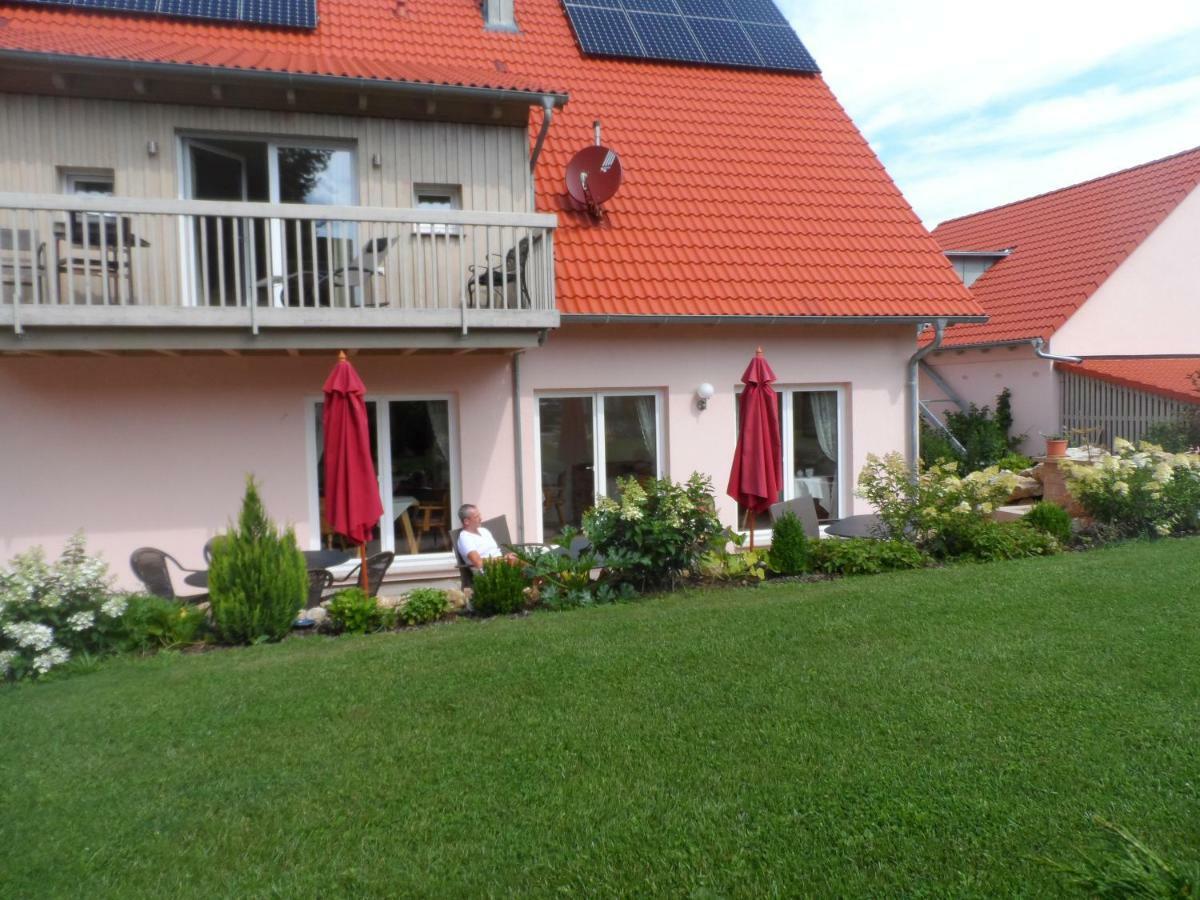 Pension Am Kirschgarten Гьосвайнщайн Екстериор снимка